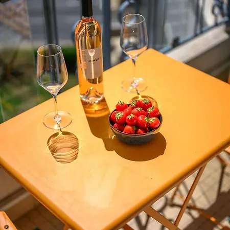 Le Bergasol Vue Terrasse Proche Centre *